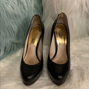 Authentic Michael Kors Pumps Size 5.5